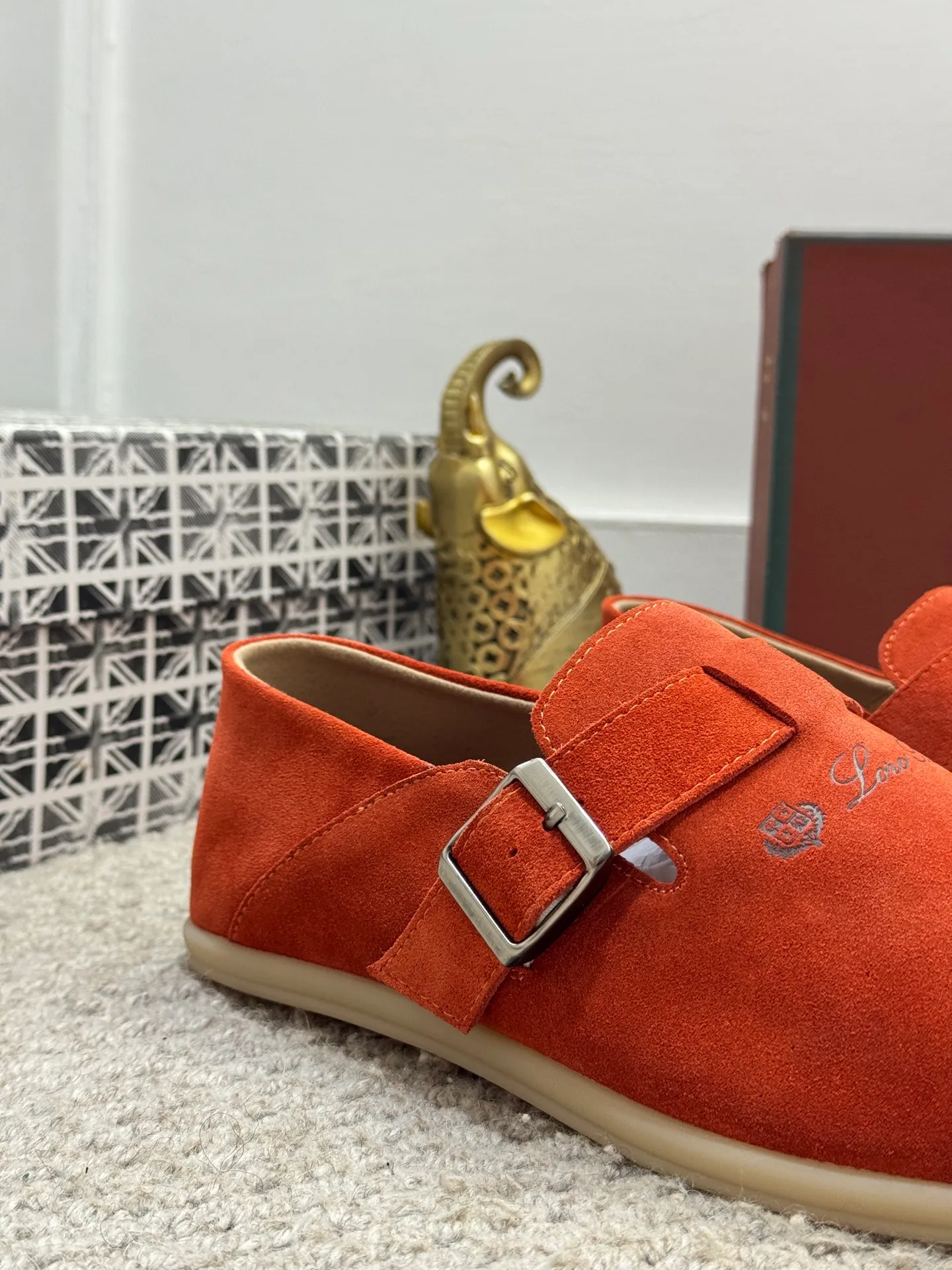 Men's men's shoes 💰420 [New style] 🍓🍓Loro Piana - LP's new moccasin shoes are made of water-repellent treated suede uppers with rubber soles, a classic. The complex craftsmanship and meticulous structure make the shoes light and soft, allowing you to walk comfortably and freely. Perfect for wearing at the beach or out in the water during the summer. Size: 38-44 (45 customized